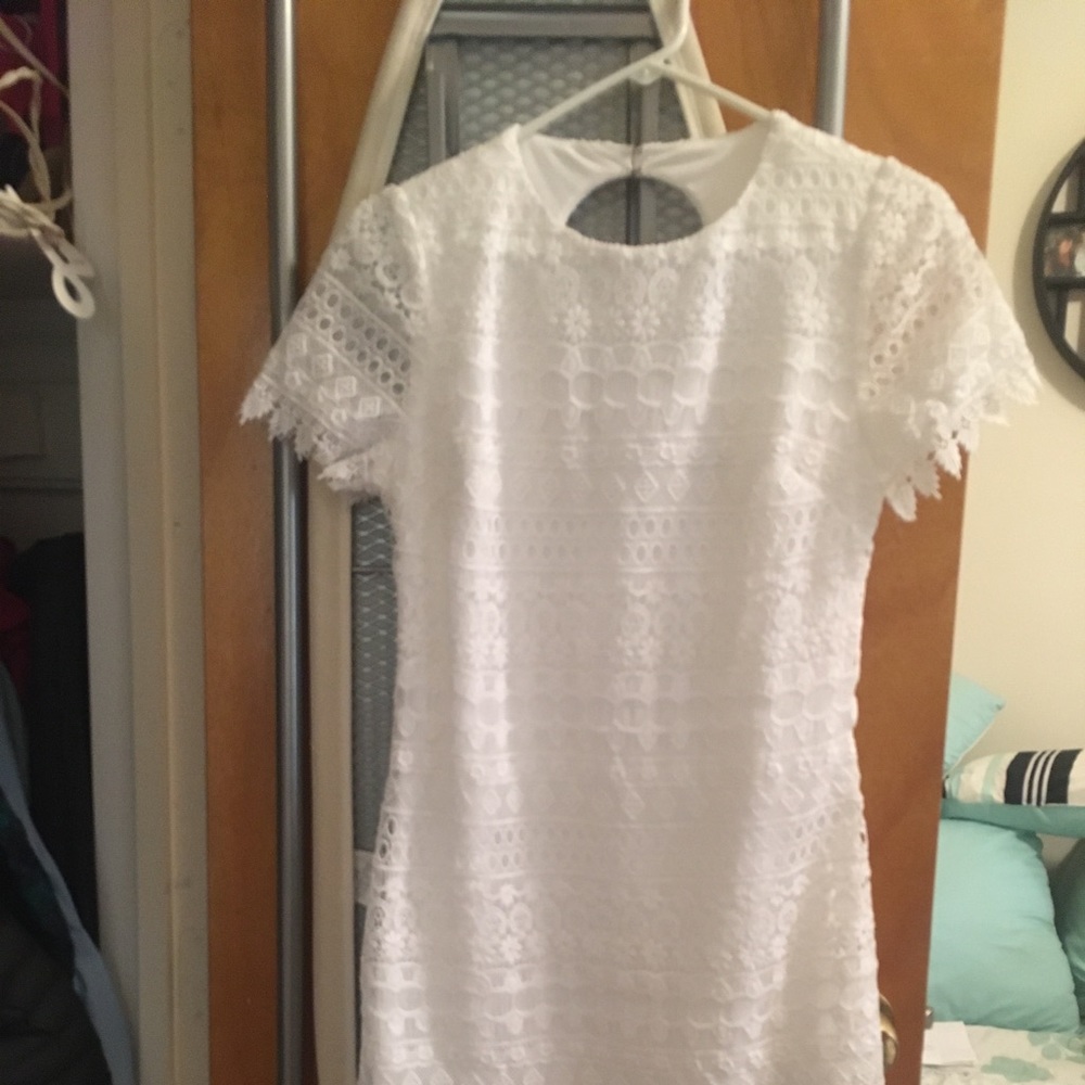 Laundry by Shelli Segal White Lace Keyhole Dress